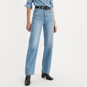 Levi’s Ribcage Straight Jeans